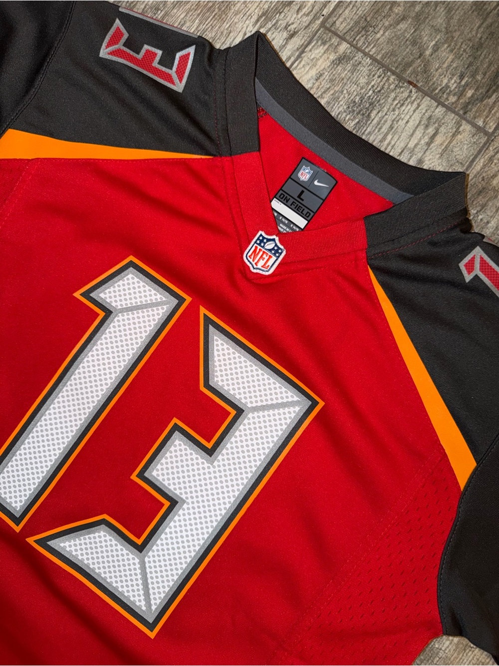 Nike Mike Evans Buccaneers Youth Large NFL Jersey